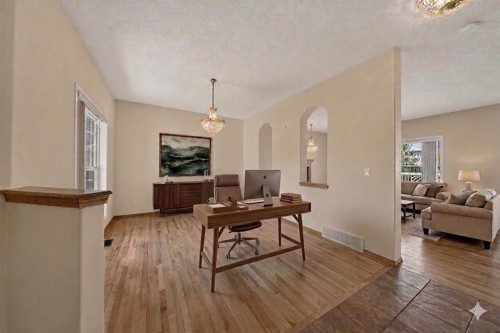 63 Cougartown Close Sw, Calgary, AB 