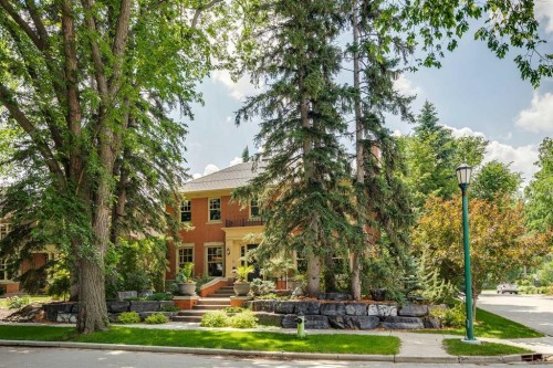 729 Riverdale Avenue Sw, Calgary, AB 