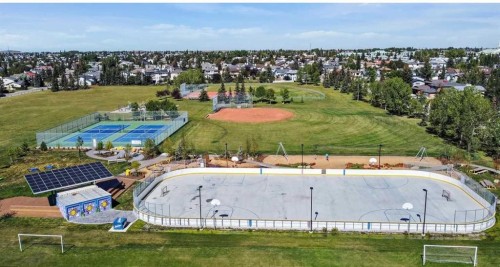 14 Hawkdale Gate Nw, Calgary, AB 