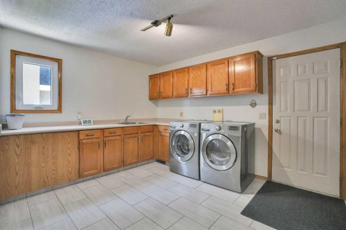 88 Edelweiss Drive Nw, Calgary, AB 