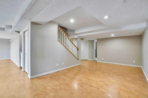 88 Edelweiss Drive Nw, Calgary, AB 