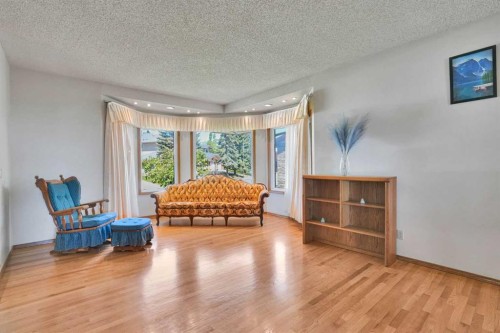 88 Edelweiss Drive Nw, Calgary, AB 