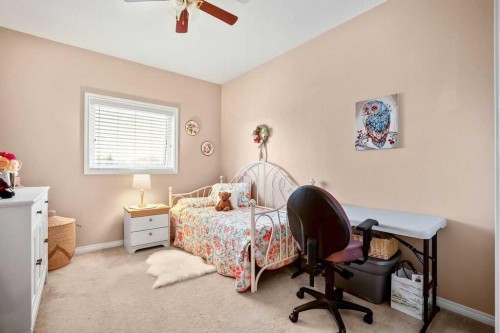 302-15 Lineham Avenue, Okotoks, AB - Indoor Photo Showing Bedroom