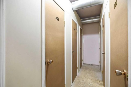 302-15 Lineham Avenue, Okotoks, AB - Indoor Photo Showing Other Room