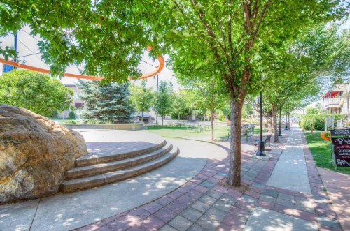 302-15 Lineham Avenue, Okotoks, AB - Outdoor