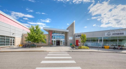 302-15 Lineham Avenue, Okotoks, AB - Outdoor