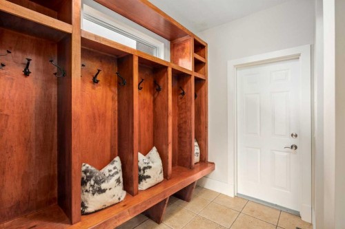 41 Aspen Ridge Way Sw, Calgary, AB - Indoor Photo Showing Other Room
