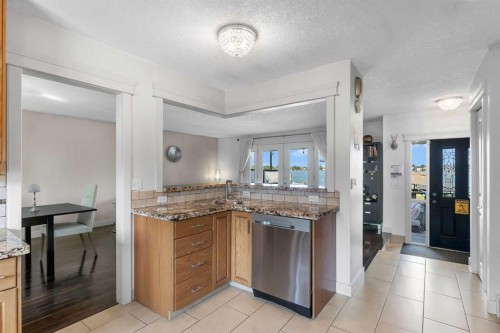 700 West Chestermere Drive, Chestermere, AB 