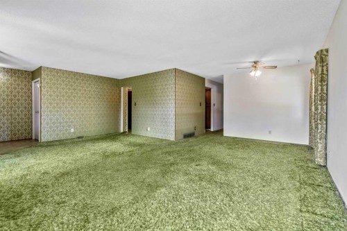 12716 Cannington Way Sw, Calgary, AB 