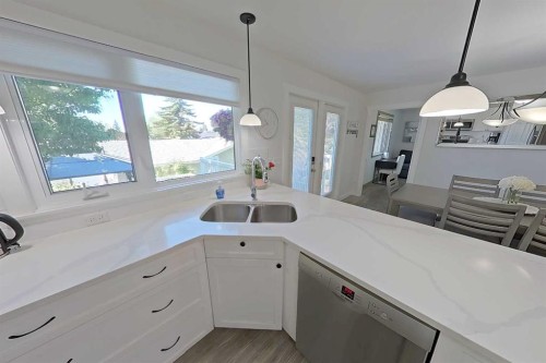 6803 24 Avenue Ne, Calgary, AB 