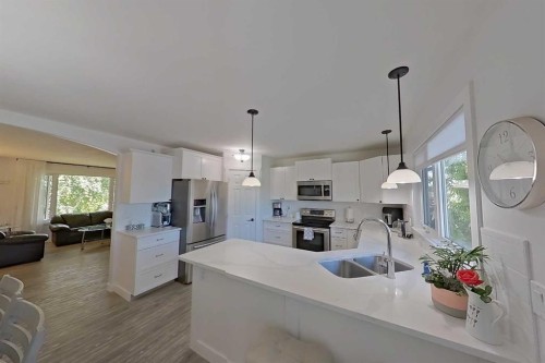 6803 24 Avenue Ne, Calgary, AB 