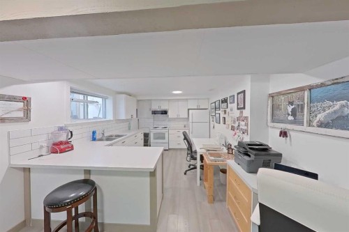 6803 24 Avenue Ne, Calgary, AB 