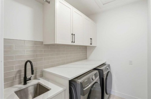 2808 40 Street Sw, Calgary, AB - Indoor Photo Showing Laundry Room