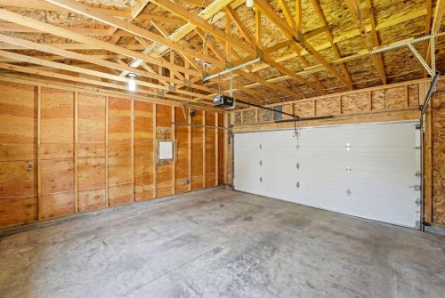 2808 40 Street Sw, Calgary, AB - Indoor Photo Showing Garage