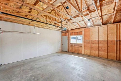 2808 40 Street Sw, Calgary, AB - Indoor