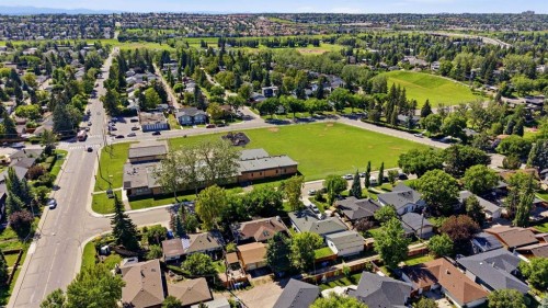 2808 40 Street Sw, Calgary, AB - Outdoor With View