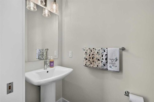 145 Waterford Boulevard, Chestermere, AB 