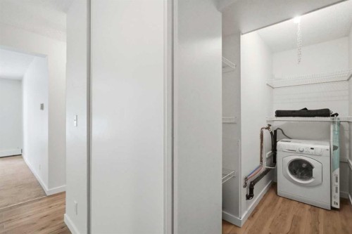 203B-5601 Dalton Drive Nw, Calgary, AB - Indoor Photo Showing Laundry Room
