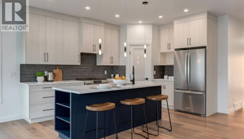 232 Red Tail Ridge Se, High River, AB - Indoor Photo Showing Kitchen With Upgraded Kitchen