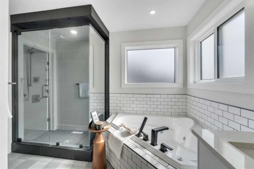 247 Coopers Cove Sw, Airdrie, AB - Indoor Photo Showing Bathroom