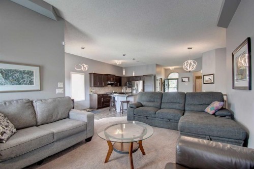 2391 Morris Crescent Se, Airdrie, AB - Indoor Photo Showing Living Room