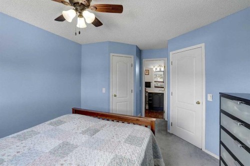 274 Somerside Park Sw, Calgary, AB 