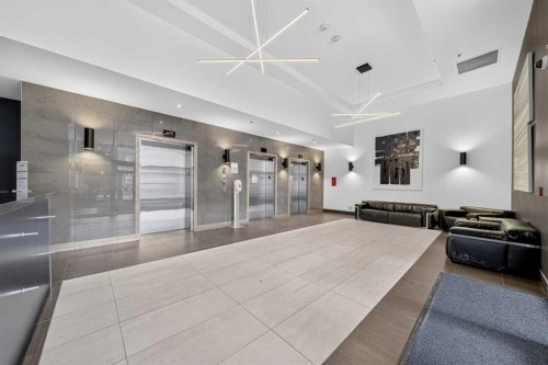 409-210 15 Avenue Se, Calgary, AB - Indoor Photo Showing Other Room