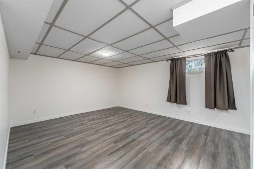 1-12 Silver Creek Boulevard Nw, Airdrie, AB - Indoor Photo Showing Other Room