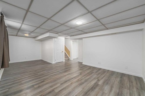1-12 Silver Creek Boulevard Nw, Airdrie, AB - Indoor