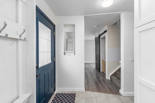 1-12 Silver Creek Boulevard Nw, Airdrie, AB - Indoor Photo Showing Other Room