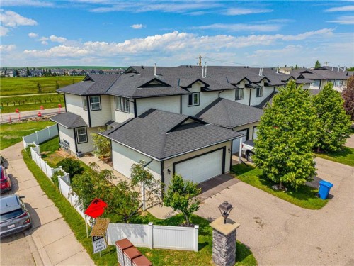 1-12 Silver Creek Boulevard Nw, Airdrie, AB - Outdoor