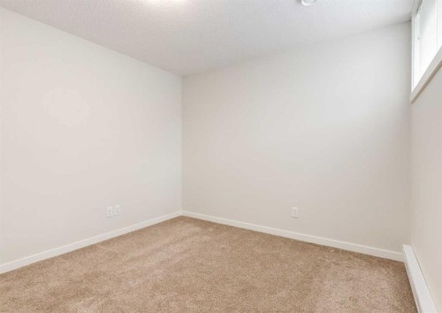 408 Cranbrook Square Se, Calgary, AB 