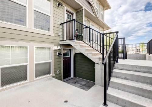 408 Cranbrook Square Se, Calgary, AB 