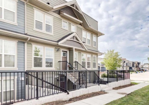 408 Cranbrook Square Se, Calgary, AB 