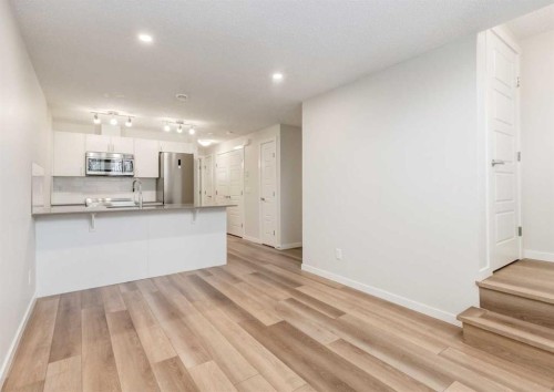 408 Cranbrook Square Se, Calgary, AB 