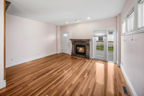 2530 3 Avenue Nw, Calgary, AB 