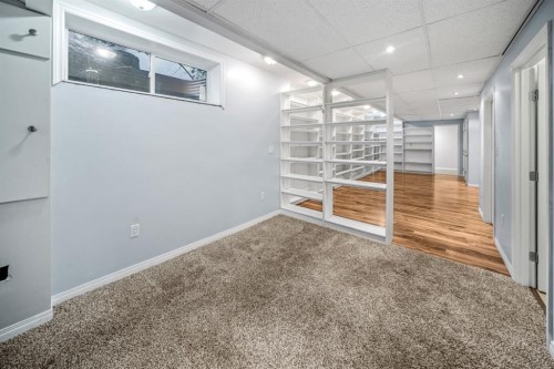 2530 3 Avenue Nw, Calgary, AB 