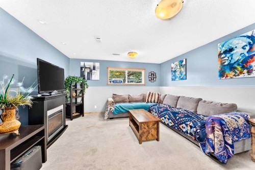 4 Strathford Place, Strathmore, AB 