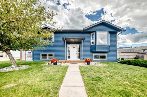 4 Strathford Place  Strathmore, AB T1P 1S4