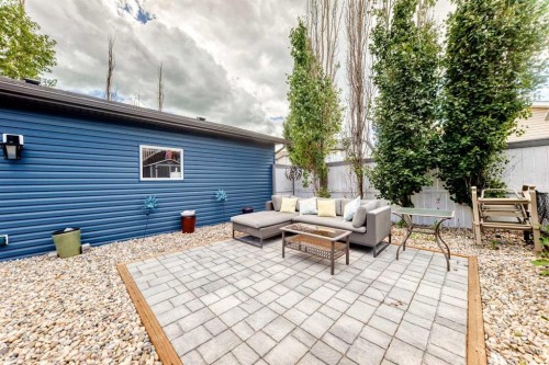 4 Strathford Place, Strathmore, AB 