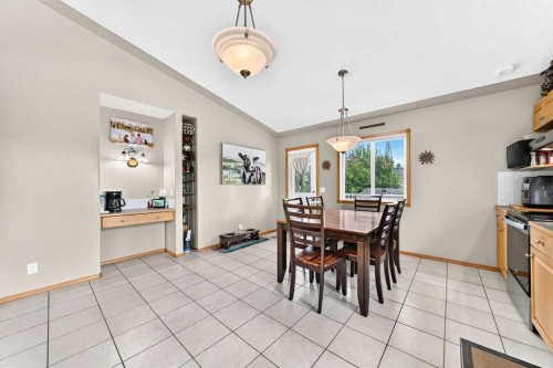 4 Strathford Place, Strathmore, AB 