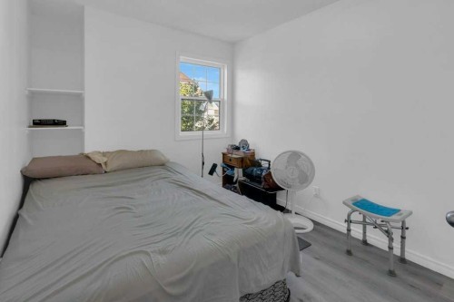 109 Tuscany Springs Gardens Nw, Calgary, AB - Indoor Photo Showing Bedroom