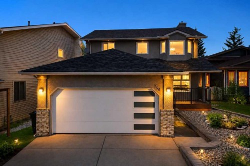 256 Riverside Mews Se, Calgary, AB 
