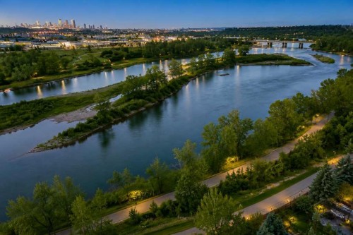 256 Riverside Mews Se, Calgary, AB 