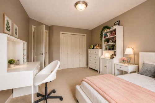 24 Aspen Meadows Green Sw, Calgary, AB 
