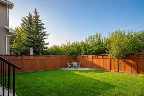 24 Aspen Meadows Green Sw, Calgary, AB 
