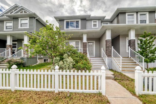 17 Redstone Common Ne, Calgary, AB 