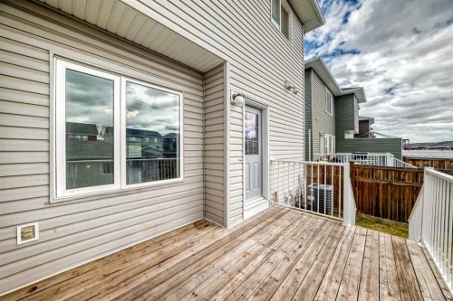 17 Redstone Common Ne, Calgary, AB 