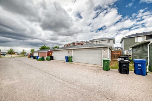 17 Redstone Common Ne, Calgary, AB 