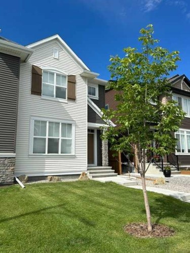 93 Wolf Gate, Okotoks, AB 